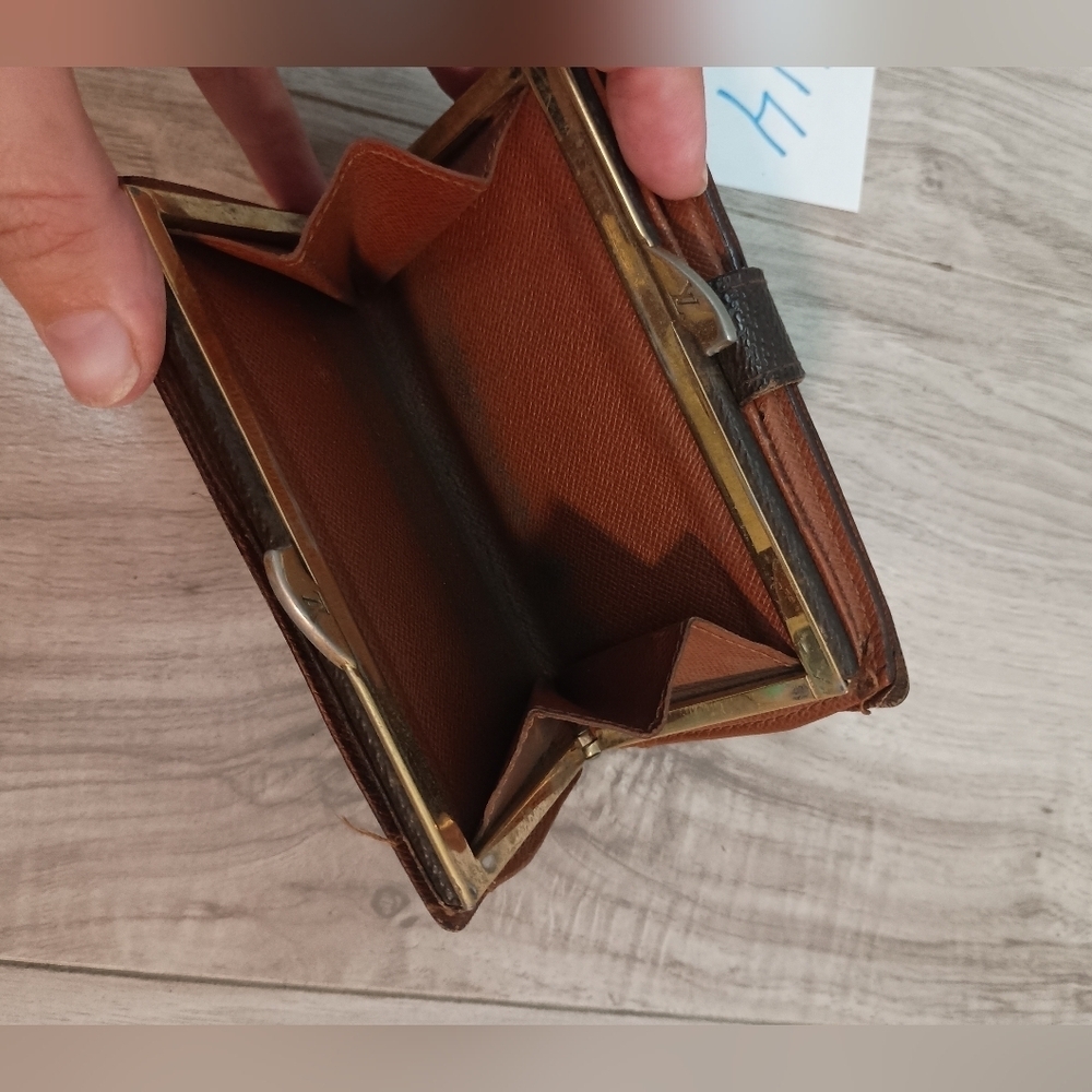 Louis Vuitton Monogram French Kisslock Wallet - Picture 7 of 12